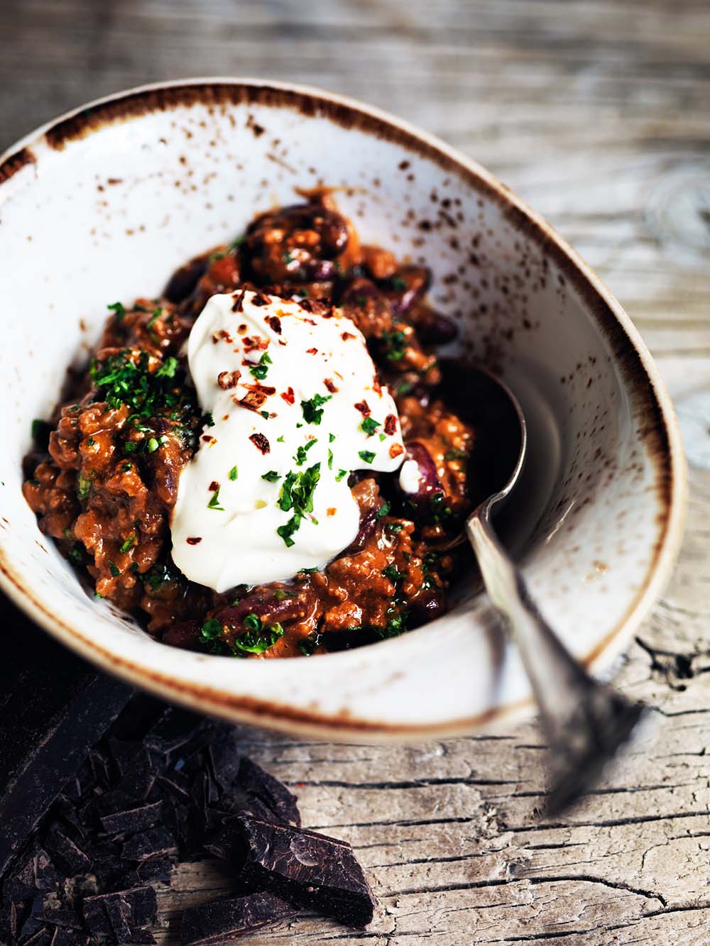 CHILI CON CARNE WITH CHOCOLATE BHUT AND DARK CHOKOLATE Chili Klaus SE